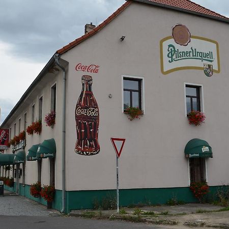 Motorest Penzion Na Bojisti Chlumec  Buitenkant foto